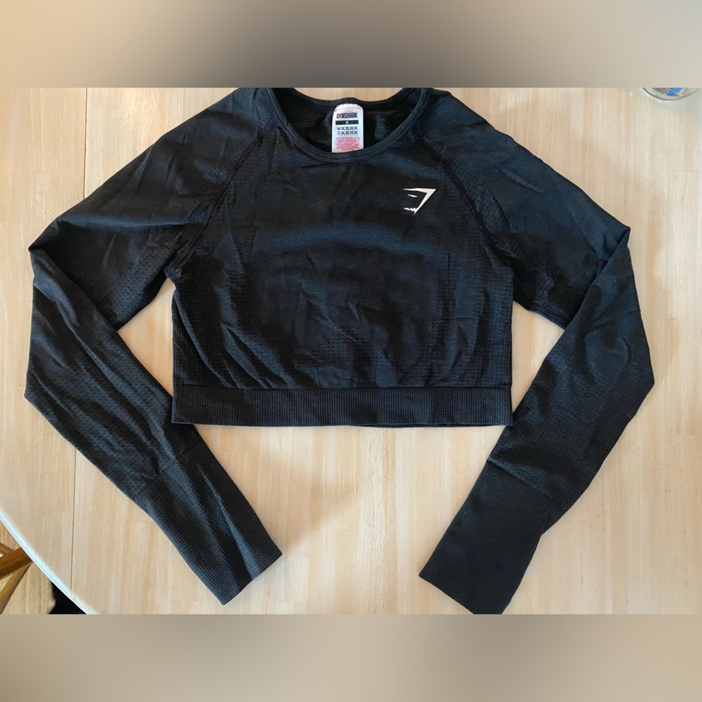 Black Cropped Gymshark top